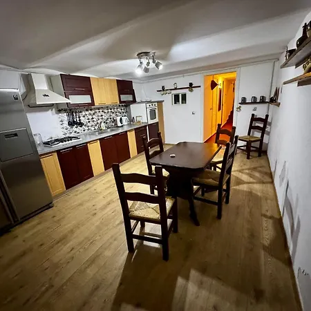 Casa Din Centrul Craiovei Διαμέρισμα